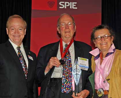 Charles Townes receives the Gold Medal of the Society at the 2010 SPIE Awards Banquet. L-R 2010 SPIE President Ralph James, Charles Townes, 2011 SPIE President Katarina Svanberg.