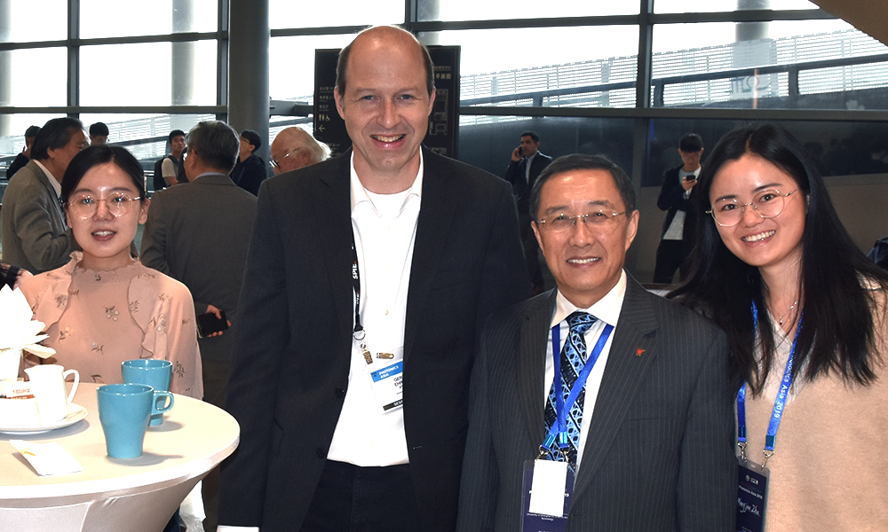 Attendees onsite at SPIE/COS Photoincs Asia