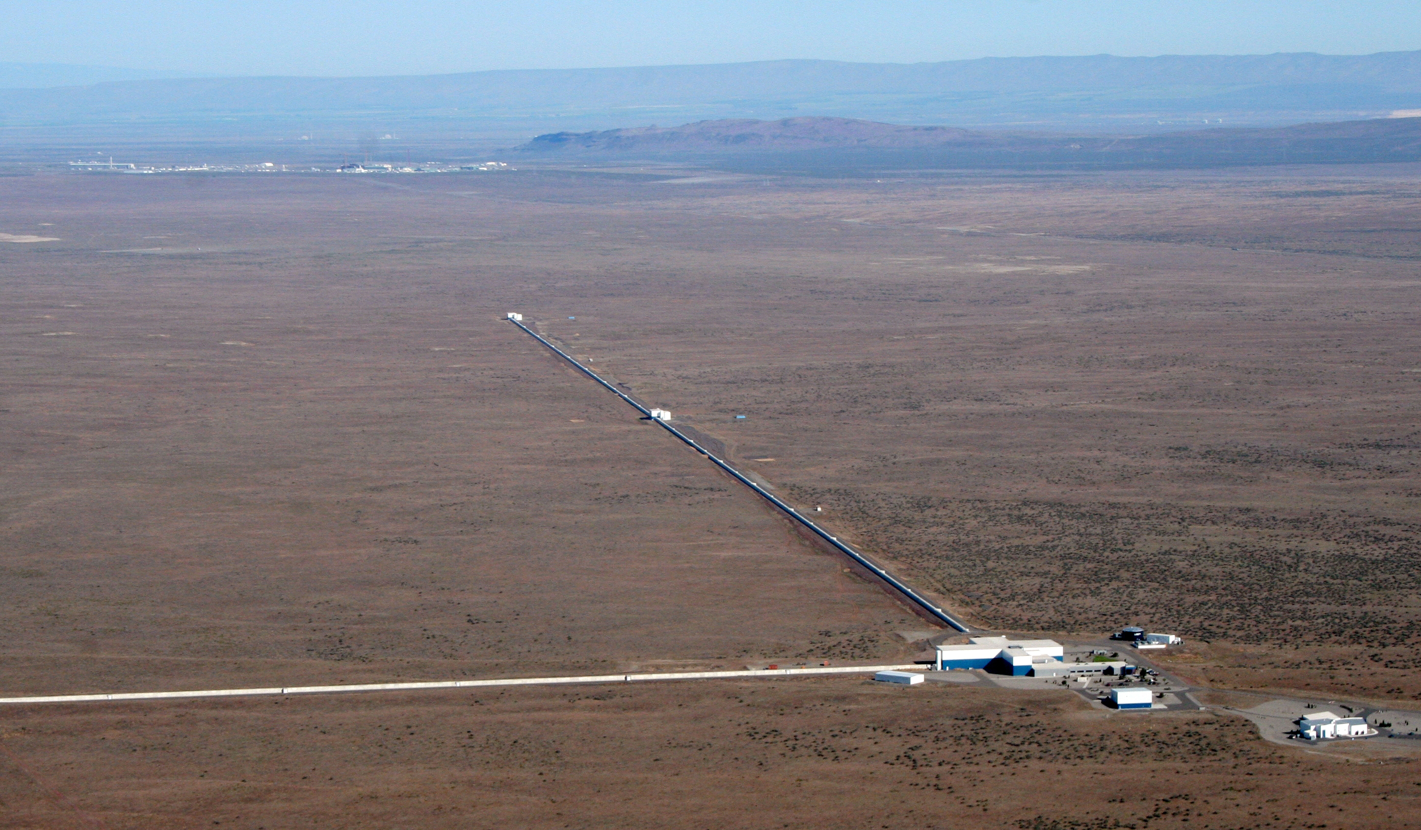 Image of aerial view of the LIGO-Hanford observatory
