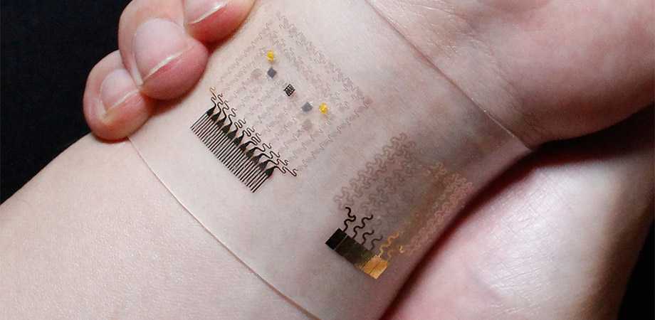 This wearable gadget measures skin oxygen levels to detect and