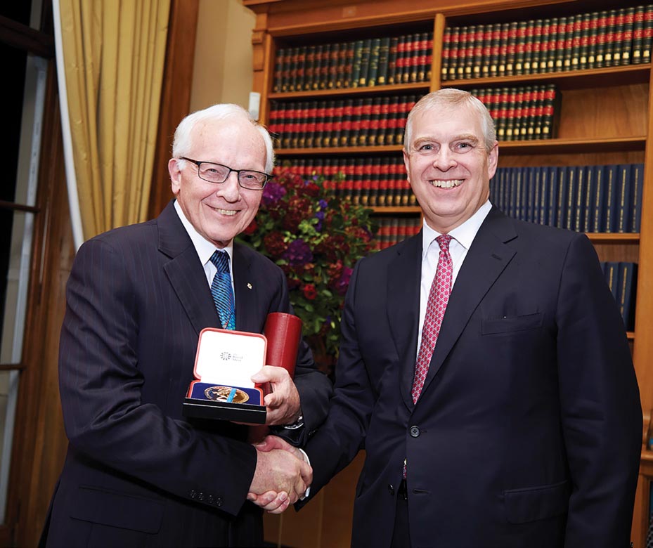In 2017, Corkum received the Royal Medal for his major contributions to laser physics and development of the field of attosecond science