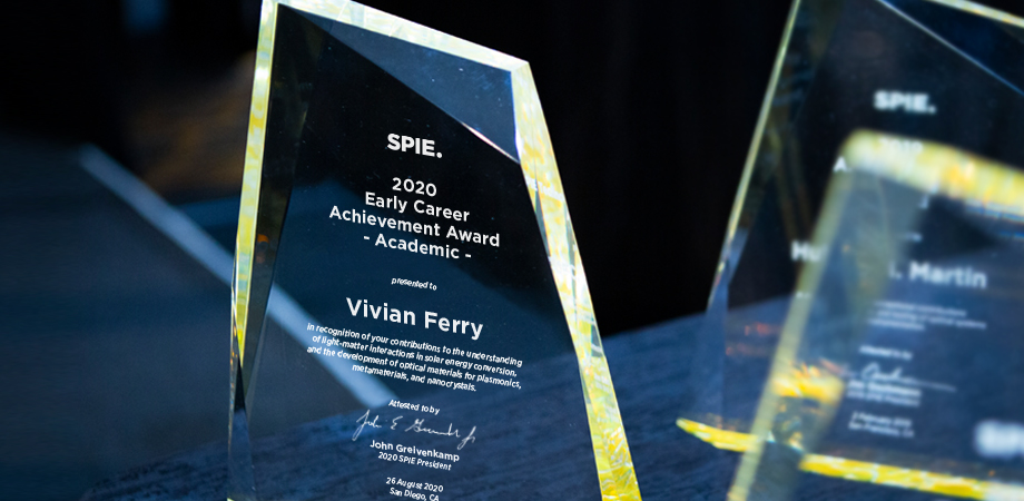 Vivian Ferry wins the 2020 SPIE Early Career Achievement Award – Academic