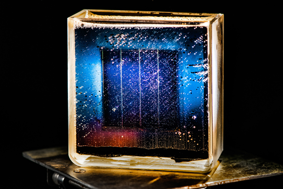 A perovskite solar cell integrated with an electrolyzer